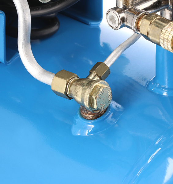 Kompresor dwutłokowy olejowy Airpress HL 425-50 8 bar 3 KM/2.2 kW 260 l/min 50 l