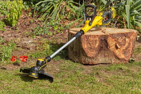 Podkaszarka Stanley SFMCST933B-XJ - żyłkowa, 33cm pokos tnący