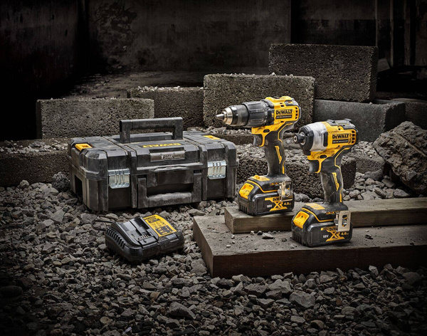 Zestaw elektronarzędzi Dewalt DCK2062M2T