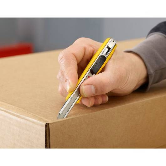 Nóż z ostrzem łamanym Stanley 9 mm 0-10-411