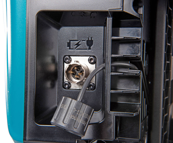 Akumulator plecakowy Makita PDC1500A01