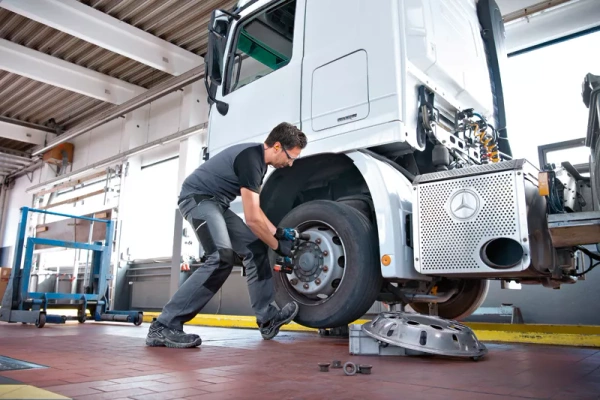 Klucz udarowy Bosch GDS 18V-1050 H 06019J8500