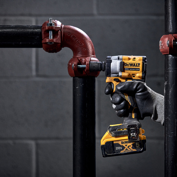 Klucz udarowy DeWALT DCF921P2T 