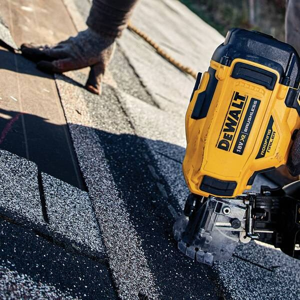 Gwoździarka DeWALT DCN45RND2