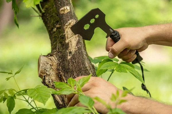 Siekiera biwakowa NEO Tools 63-118