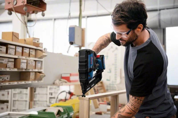 Gwoździarka Bosch GNH 18V-64 M (0601481001)