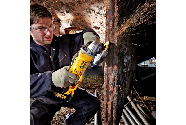 Szlifierka kątowa Dewalt DCG412NT