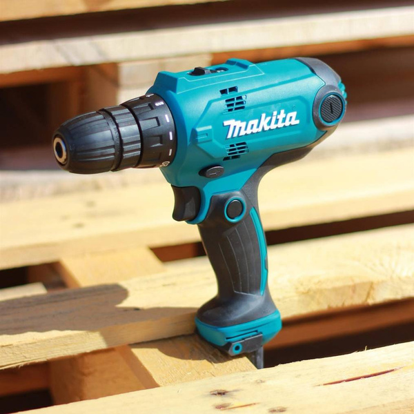 Wiertarko-wkrętarka Makita DF0300 