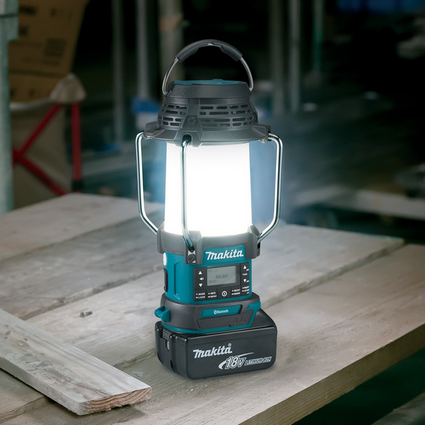 Lampa turystyczna z radiem Makita DMR056