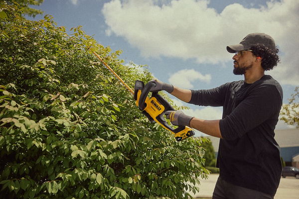Nożyce do żywopłotu Dewalt DCMHT562N