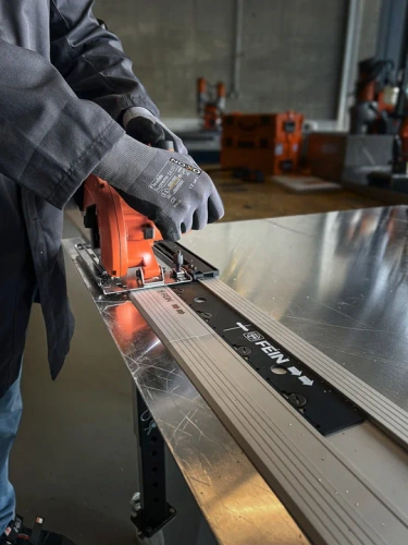 Prowadnica Fein 800 mm do pilarek ręcznych (32133039000)