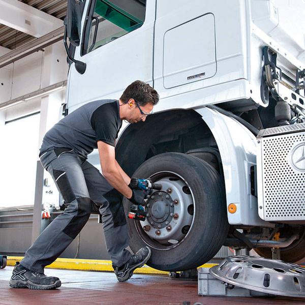 Klucz udarowy Bosch GDS 18V-1050 H 06019J8522