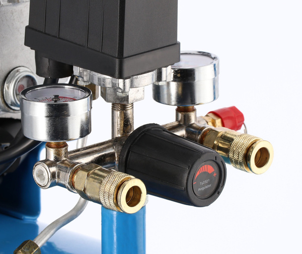 Kompresor dwutłokowy olejowy Airpress HL 425-50 8 bar 3 KM/2.2 kW 260 l/min 50 l