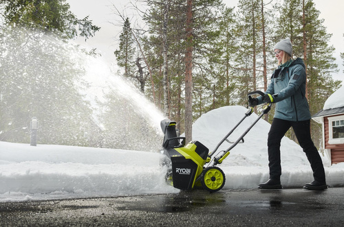 Odśnieżarka akumulatorowa Ryobi RY18STX45A-240
