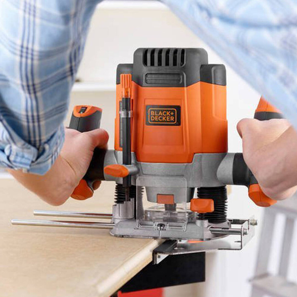 Frezarka górnowrzecionowa BLACK DECKER KW1200EKA-QS