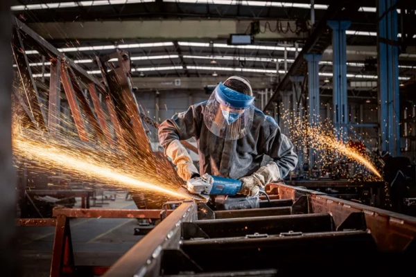 Szlifierka kątowa Bosch GWS 2400 J 06018F4200