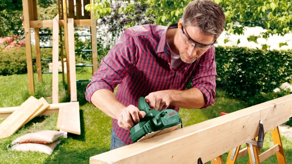 Strug elektryczny Bosch PHO 1500