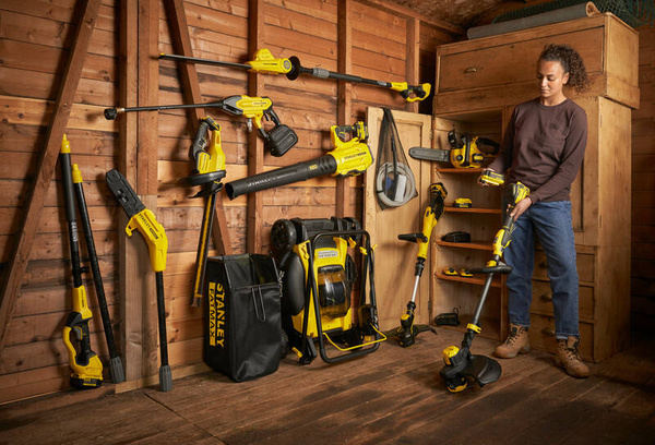 Nożyce do żywopłotu na wysięgniku Stanley Fatmax SFMCPH845M1