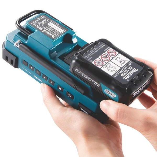 Radio Makita MR052