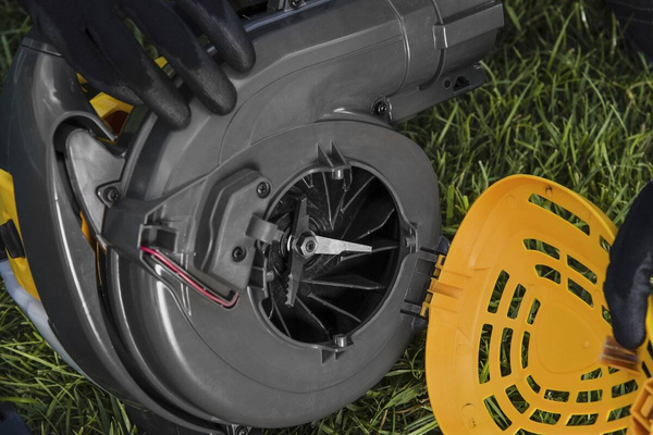 Odkurzacz do liści Stiga BL 530 V