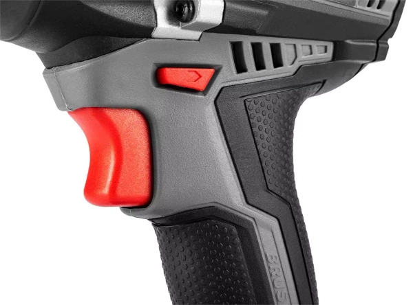 Zestaw elektronarzędzi Graphite 58GS003+58GE132 z zestawem zasilającym