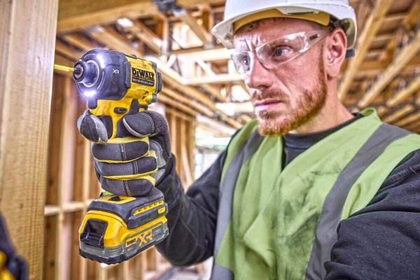 Zakrętarka udarowa Dewalt DCF870NT