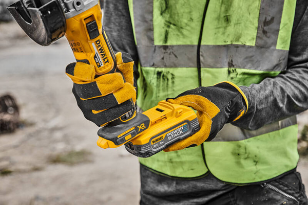 Szlifierka kątowa DeWalt DCG405H2T