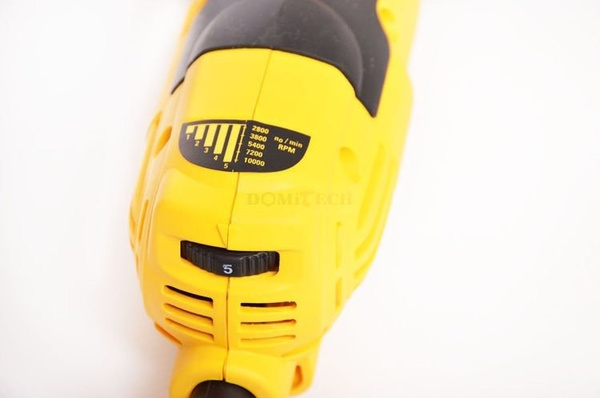 Szlifierka kątowa DeWalt D28136