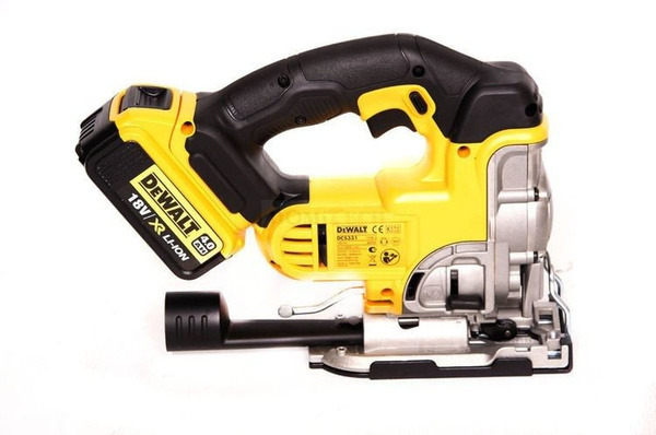 Wyrzynarka Dewalt DCS331M2