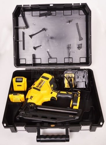 Gwoździarka Dewalt DCN660D2