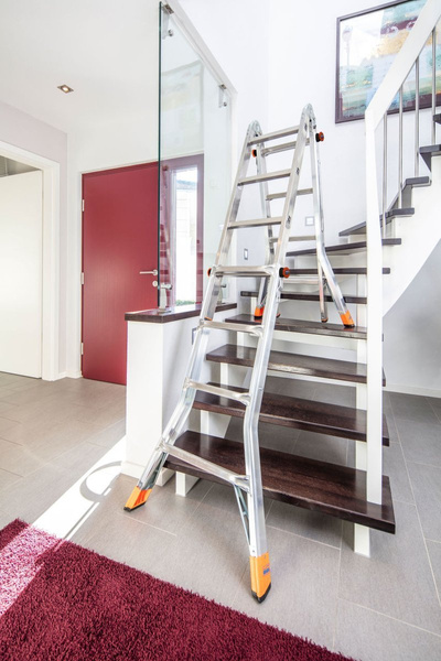 Drabina przegubowa teleskopowa ze stopniami TELEMATIC 4X4 KRAUSE 129956