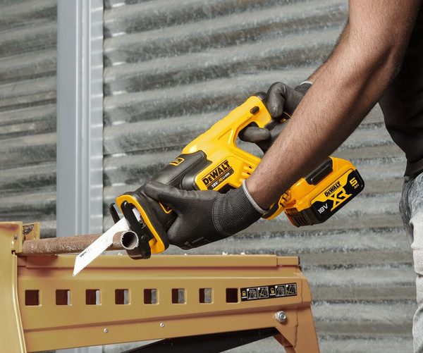 Pilarka szablasta Dewalt DCS367 z akumulatorem