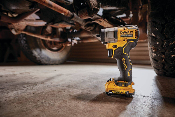 Klucz udarowy Dewalt DCF902D2