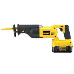 Pilarka szablowa DeWalt DC305M2