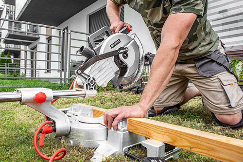 Ukośnica Graphite 59G812