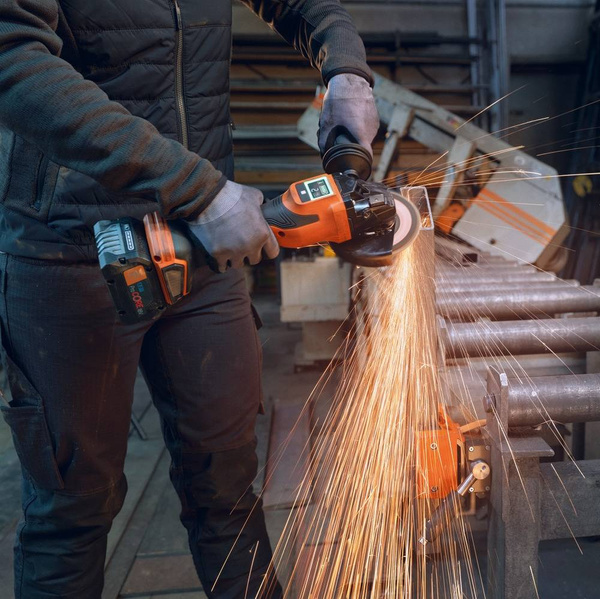 Szlifierka kątowa Fein CCG 18-125-15 AS