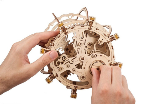 Mechaniczne akwarium UGEARS 70155