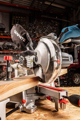 Ukośnica Graphite 59G812