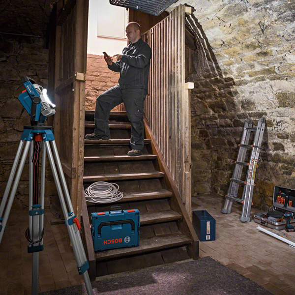 Lampa budowlana Bosch GLI 18V-2200 C