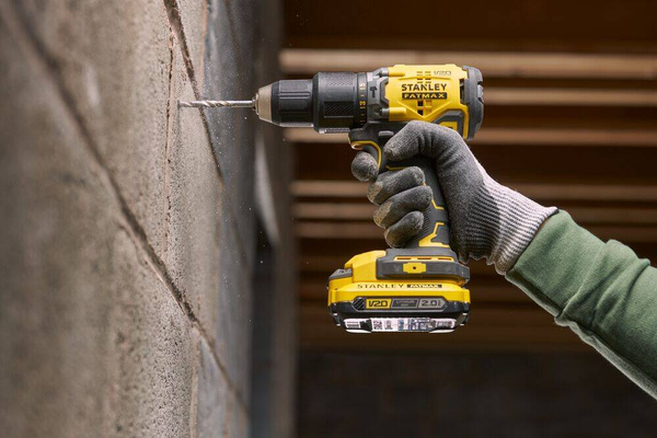 Wiertarko-wkrętarka Stanley SFMCD715D1K