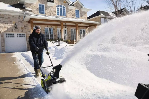 Odśnieżarka Ryobi RY36STX45A-140