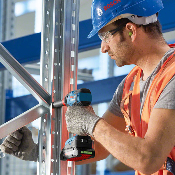 Zakrętarka/klucz udarowy Bosch GDX 18V-200 C z zestawem zasilającym