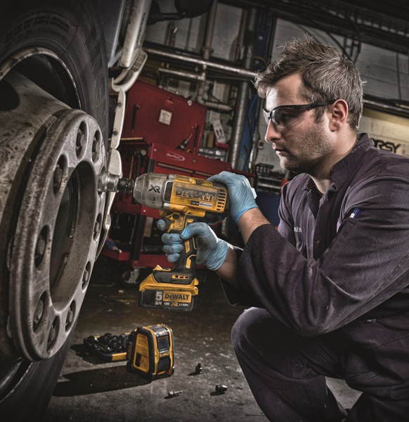 Klucz udarowy Dewalt DCF899NT