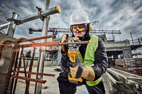 Szlifierka kątowa Dewalt DCG413N