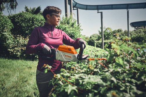 Akumulatorowe nożyce do żywopłotu Stihl HSA 140 T HA020113516