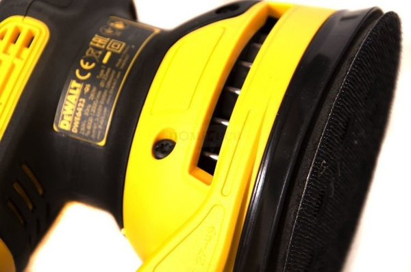Szlifierka mimośrodowa DeWalt DWE6423