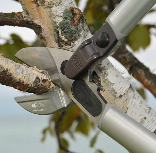 Sekator FELCO 230 80 cm kowadełkowy