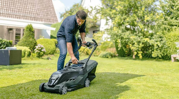 Kosiarka akumulatorowa Bosch Advanced Rotak 36-750