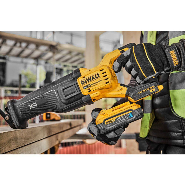 Pilarka szablasta Dewalt DCS386H2T