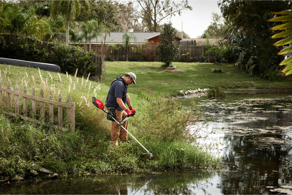 Podkaszarka akumulatorowa Milwaukee M18 FBCU-802